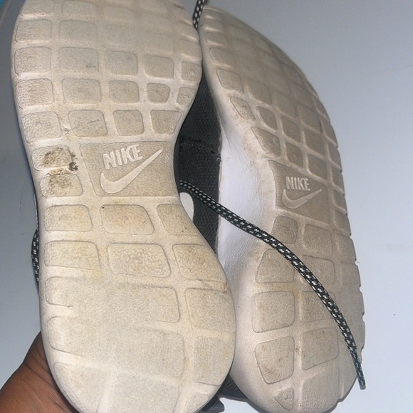 3/$15. Ladies Nike 6 1/2 - Picture 4 of 5